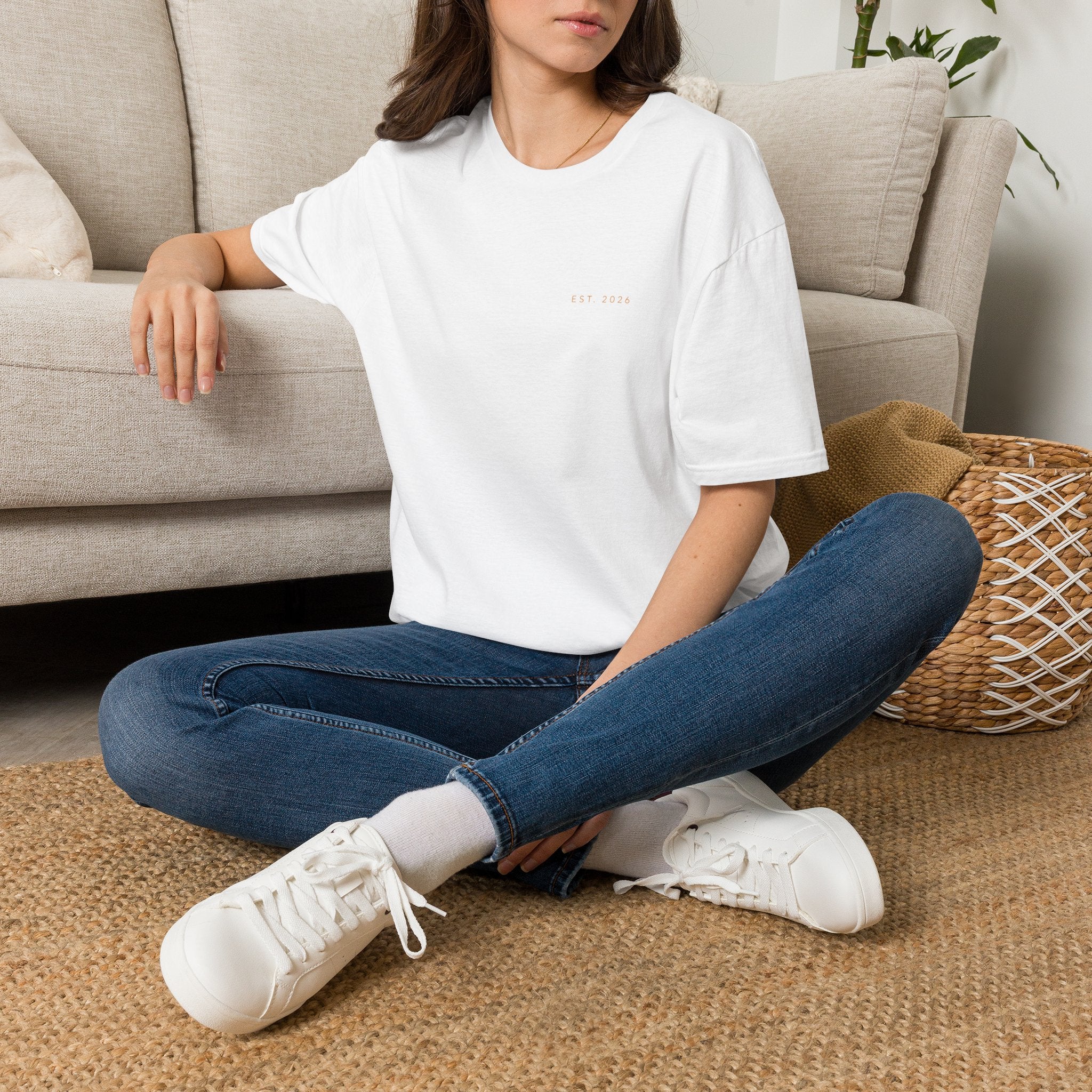 LE SABRÈ Minimal 'est 2024' T-Shirt — Simple Modern Casual Tee