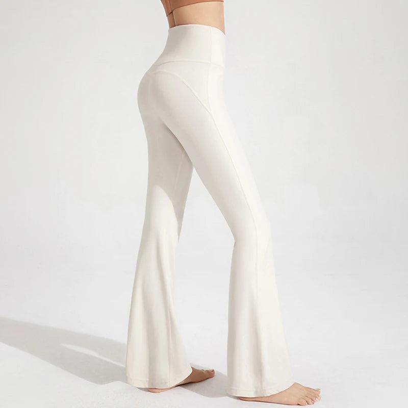 
LE Sabrè High Waist Flared Pants Athleisure Detail