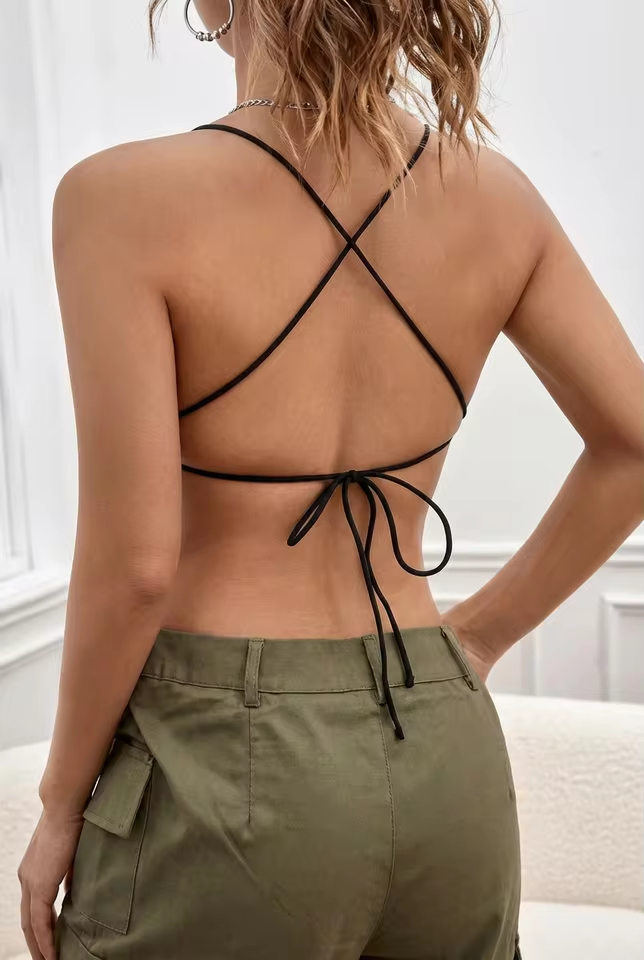 LE Sabrè Sommer Top Wellensaum Rüschen Detail Nahaufnahme